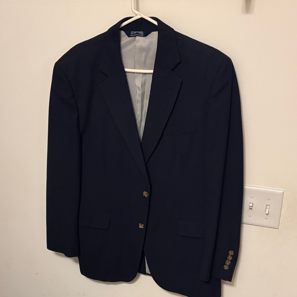 Stafford Men's Classic Dark Blue Blazer